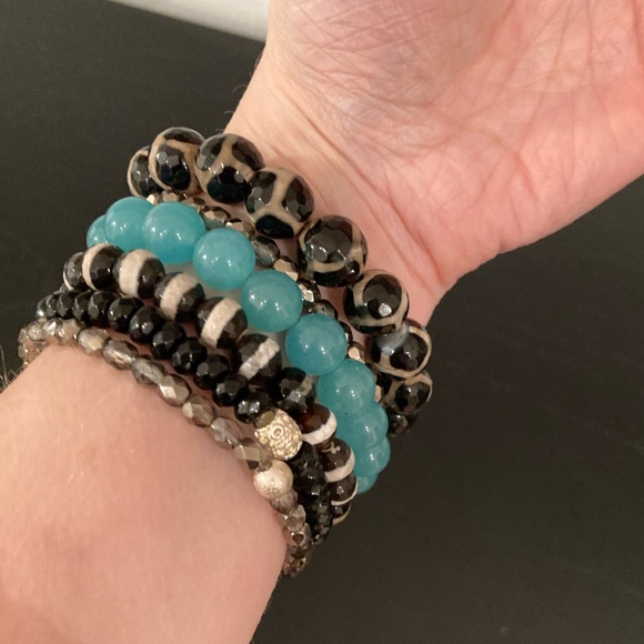 🔸NWT🔸 Agate and Amazonite Gemstone Beaded Bracelet Set - Picture 8 of 16